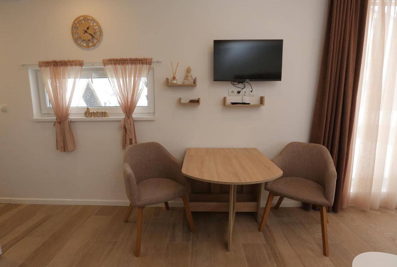 Nest Apartment Яхорина Екстер'єр фото